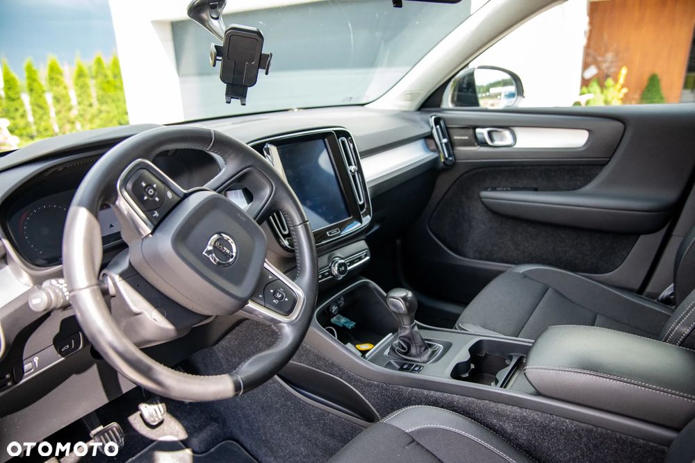 Volvo XC 40 D3 SCR Momentum - 17