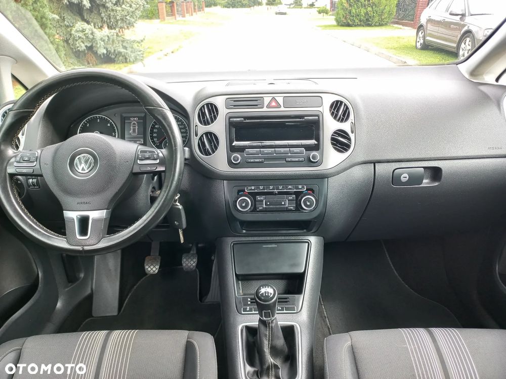 Volkswagen Golf Plus 2.0 TDI DPF MATCH - 28