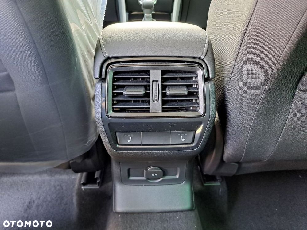 Skoda Karoq 2.0 TDI SCR 4x4 Drive DSG - 9