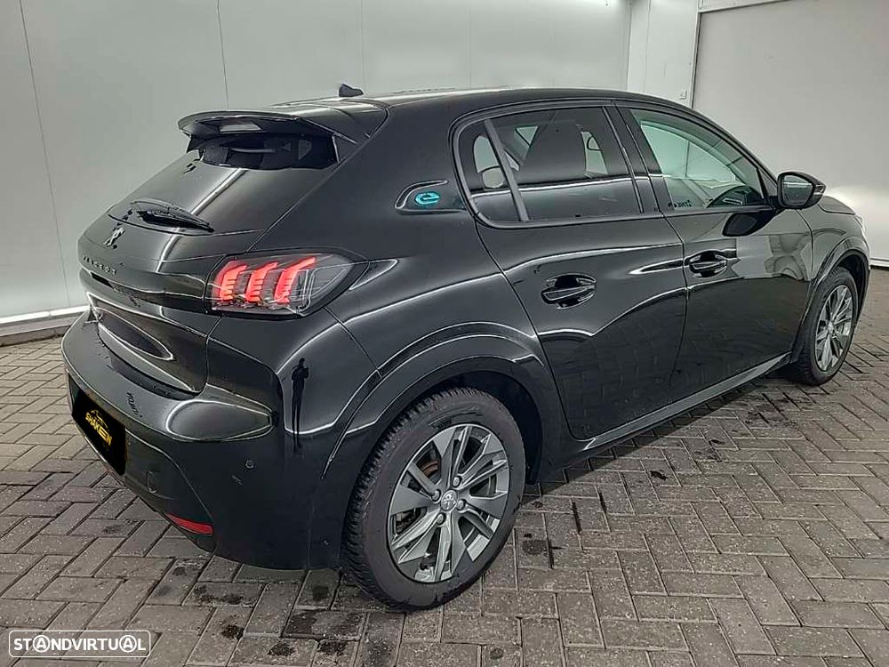 Peugeot e-208 Allure - 6