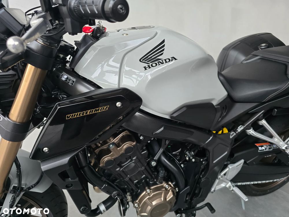 Honda CB - 18