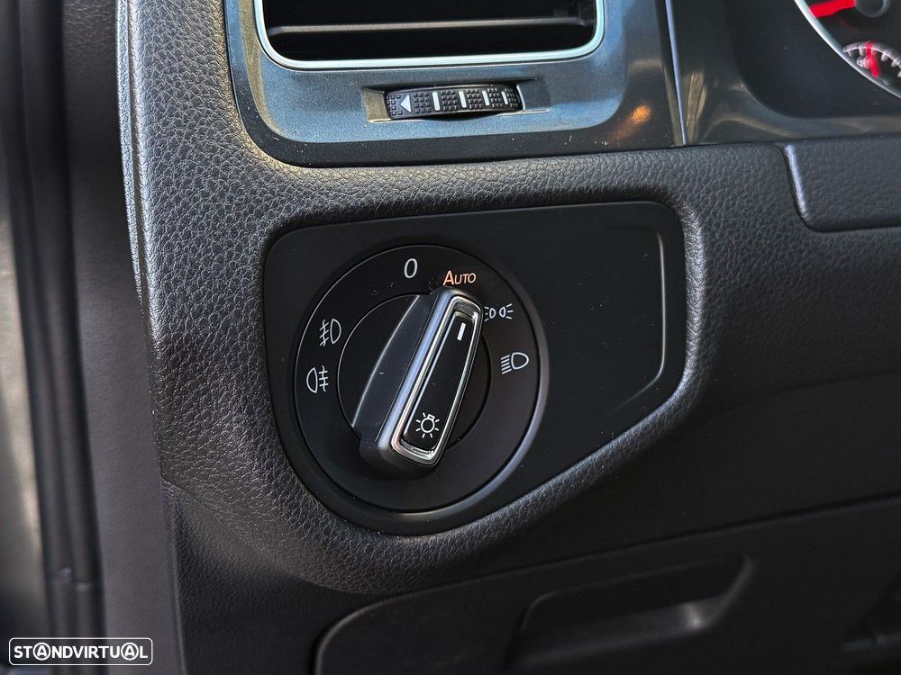 VW Golf 1.0 TSI Confortline - 26