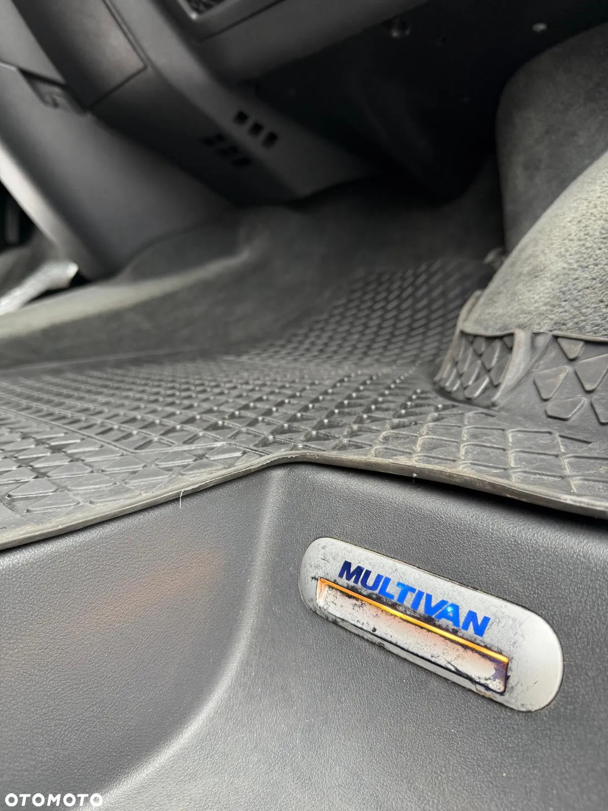 Volkswagen Multivan - 20
