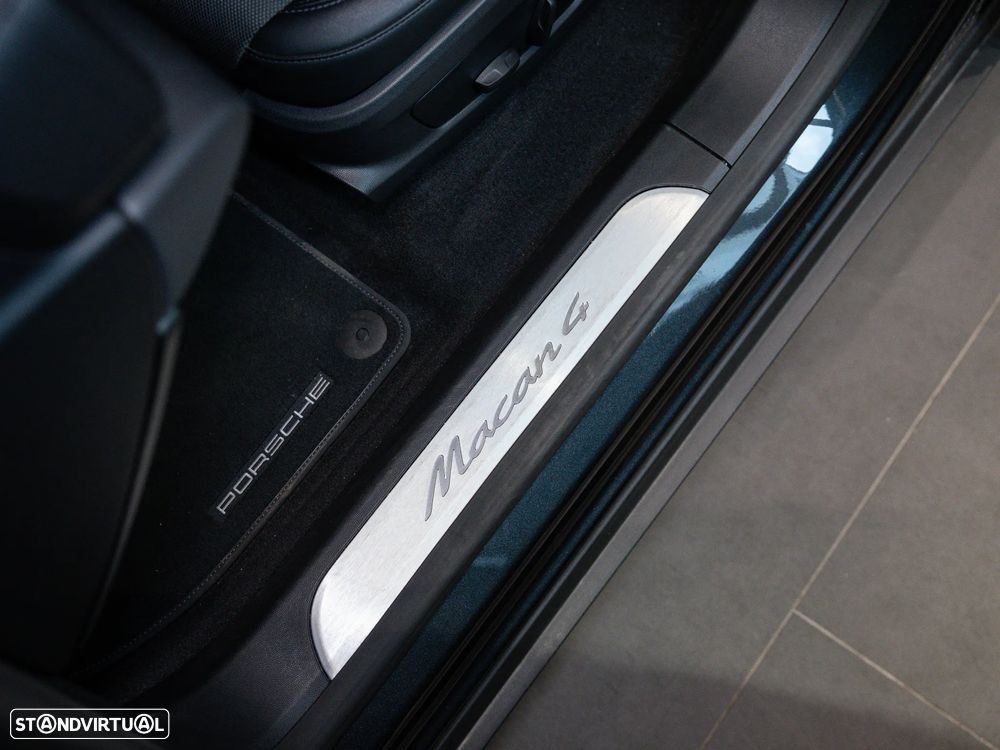 Porsche Macan Electric 4 - 40