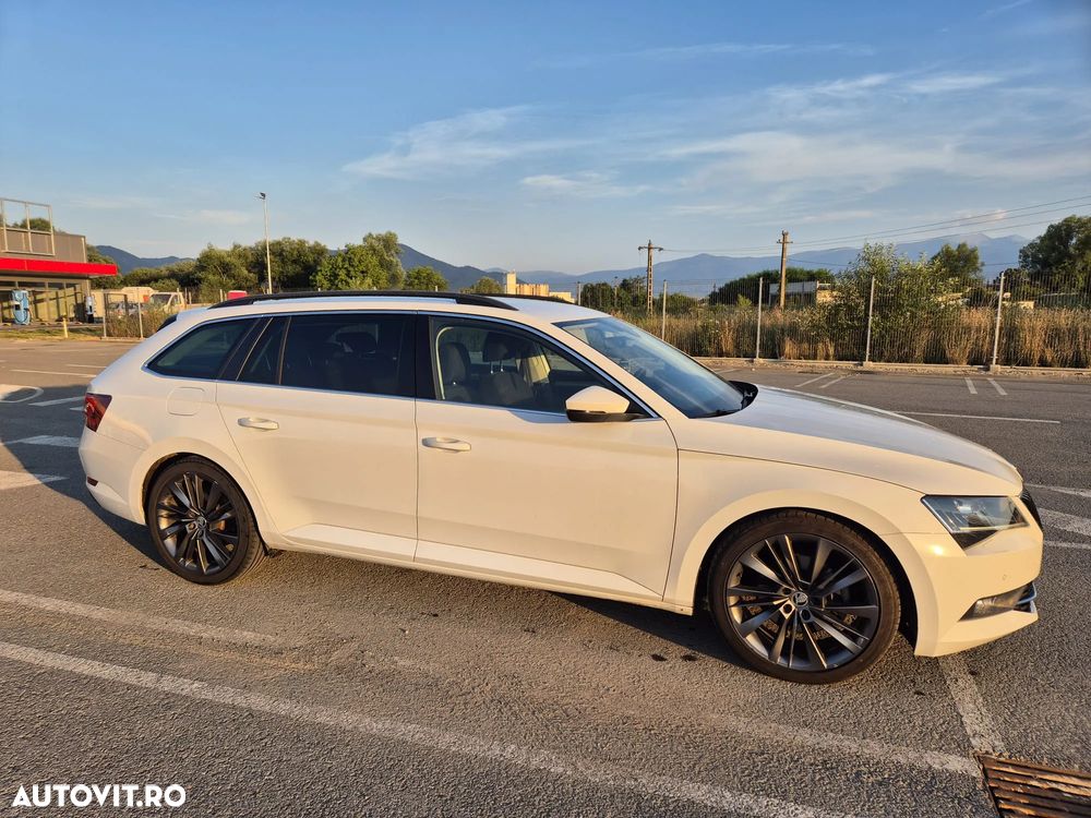 Skoda Superb 2.0 TDI DSG Ambition - 4