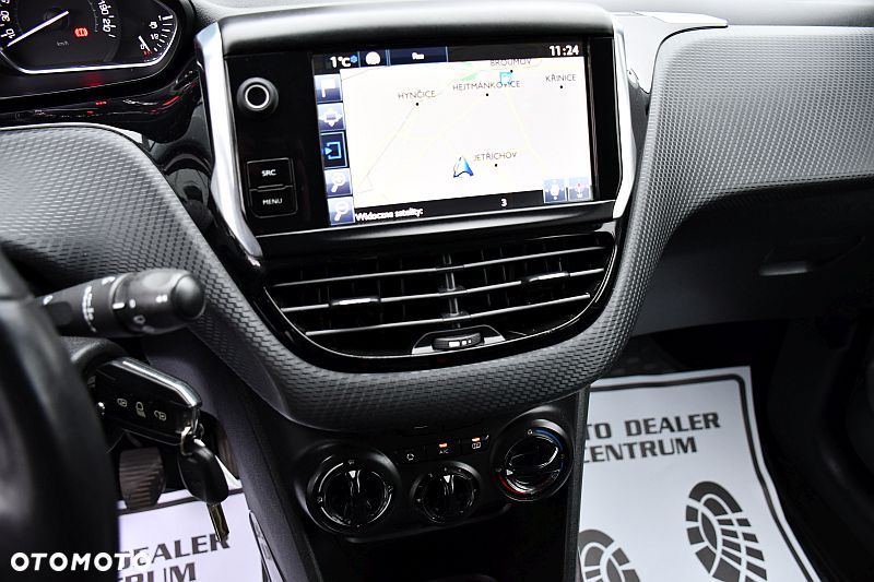 Peugeot 2008 1.6 BlueHDi Style - 39