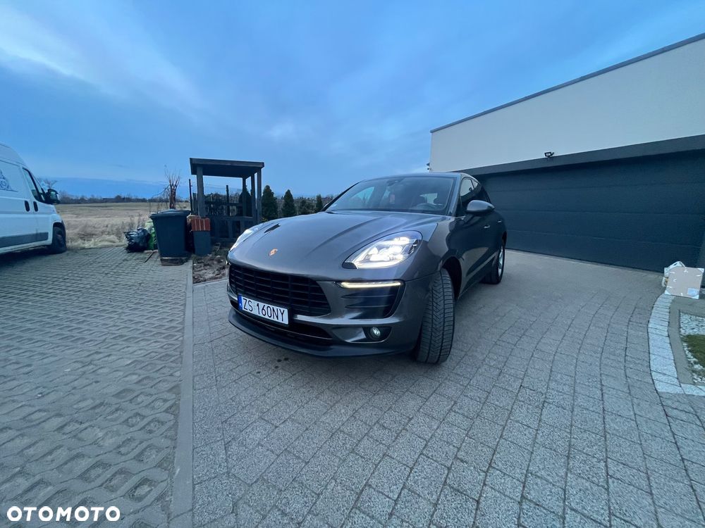 Porsche Macan Standard - 2