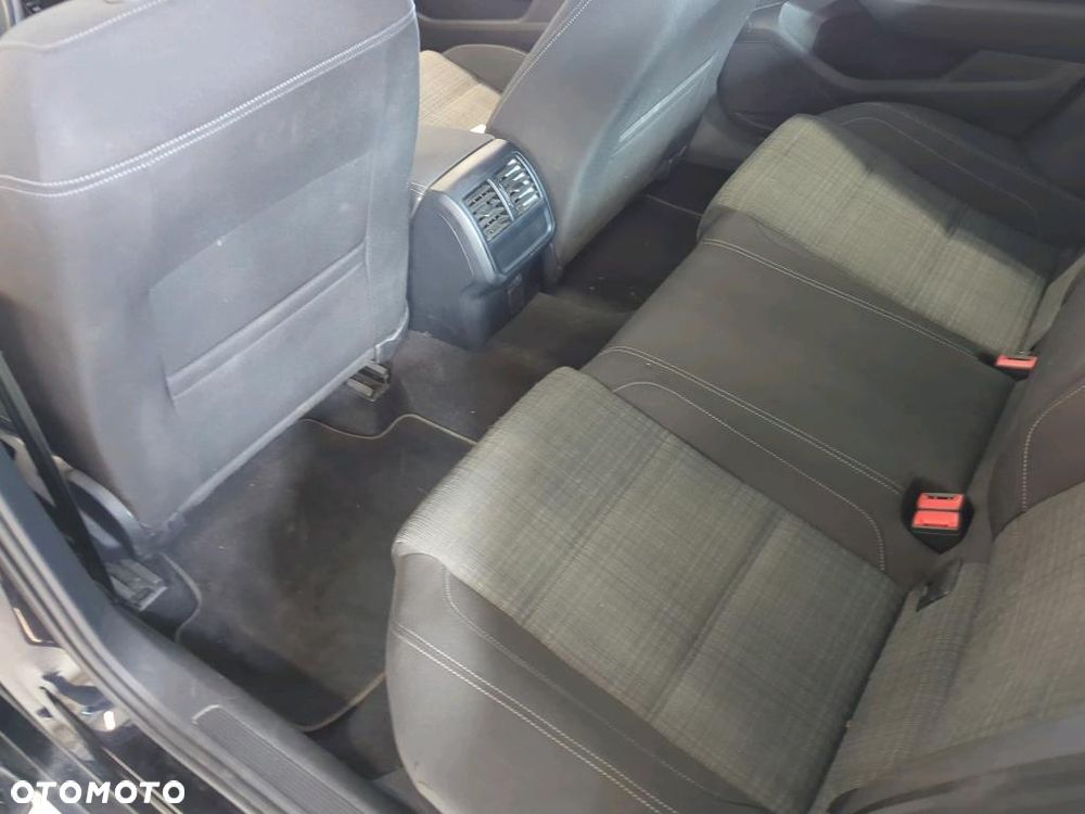 Volkswagen Passat 2.0 TDI EVO Business - 18