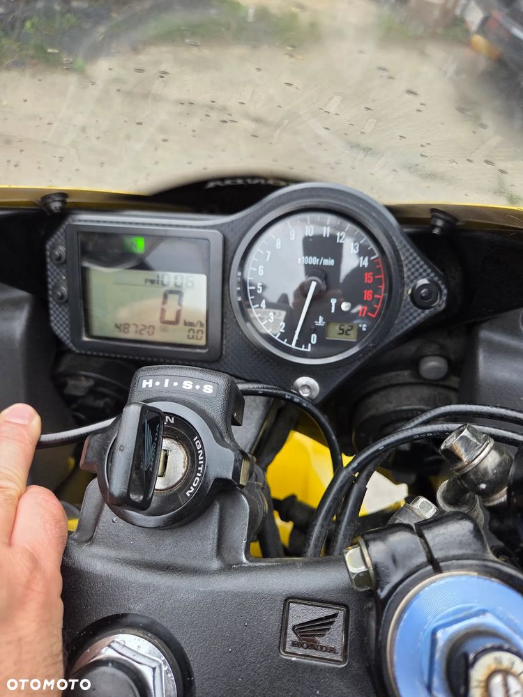 Honda CBR - 17