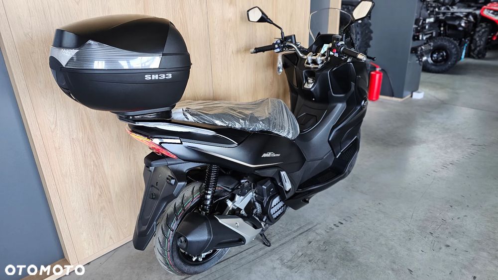 QJMOTOR MTX 125 - 9