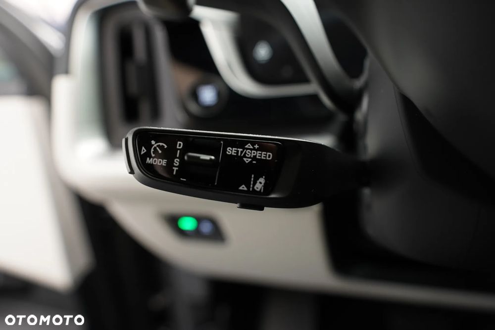 Porsche Cayenne - 27