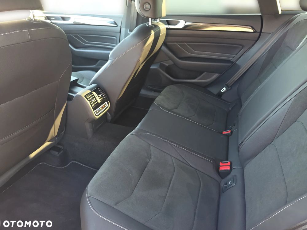 Volkswagen Arteon 2.0 TDI SCR DSG R-Line - 12