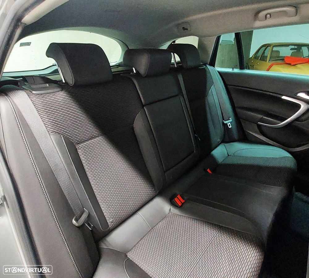 Opel Insignia Sports Tourer 1.6 CDTi Executive S/S - 17