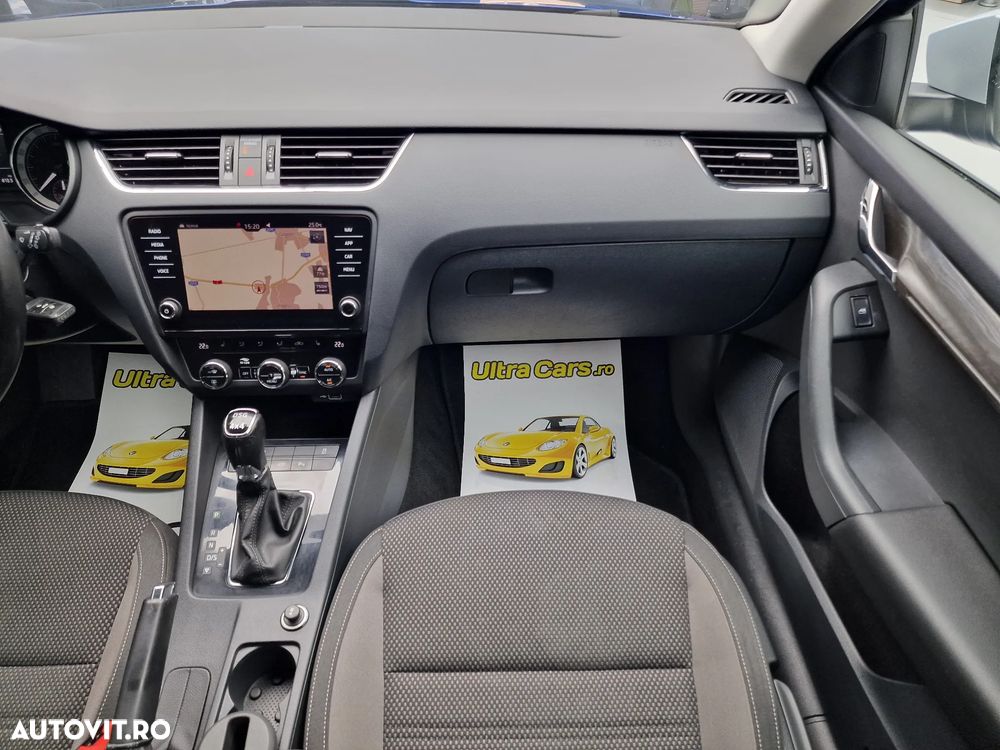 Skoda Octavia 2.0 TDI DSG 4X4 Style - 12