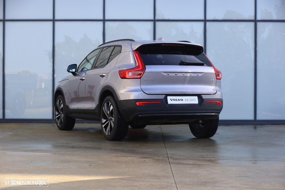 Volvo XC 40 2.0 B3 Plus Dark - 37