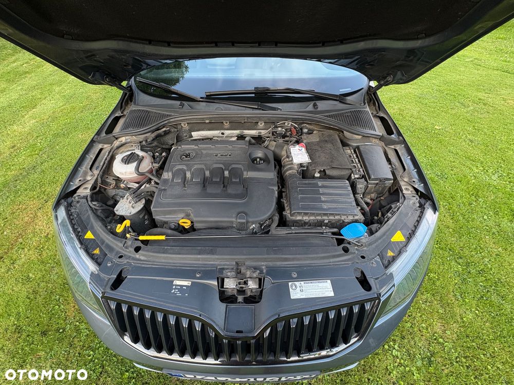 Skoda Octavia 2.0 TDI RS DSG - 8