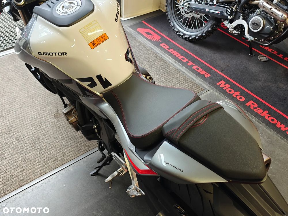 QJMOTOR SRK 800 - 7