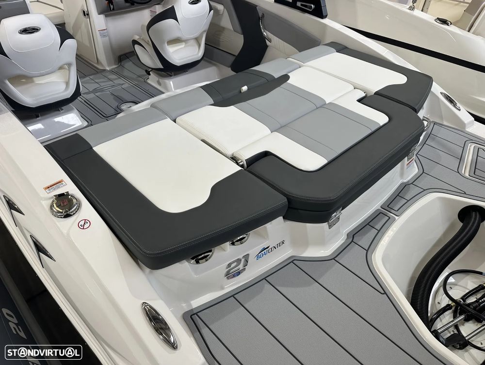 Chaparral 21 SSI OB - 8