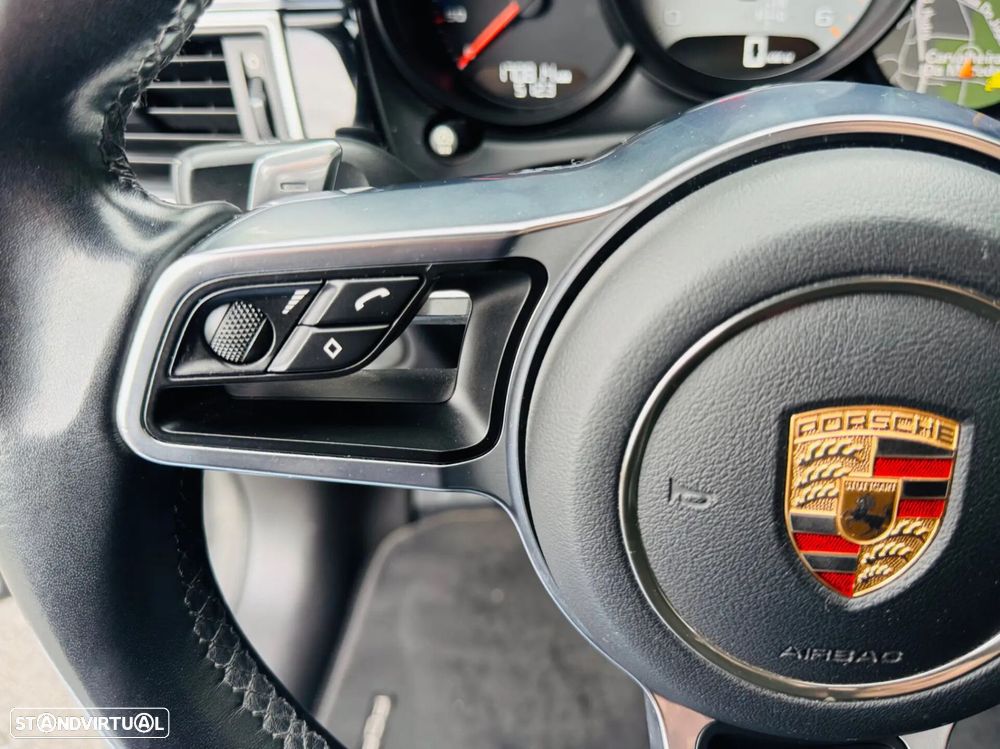 Porsche Macan S - 32