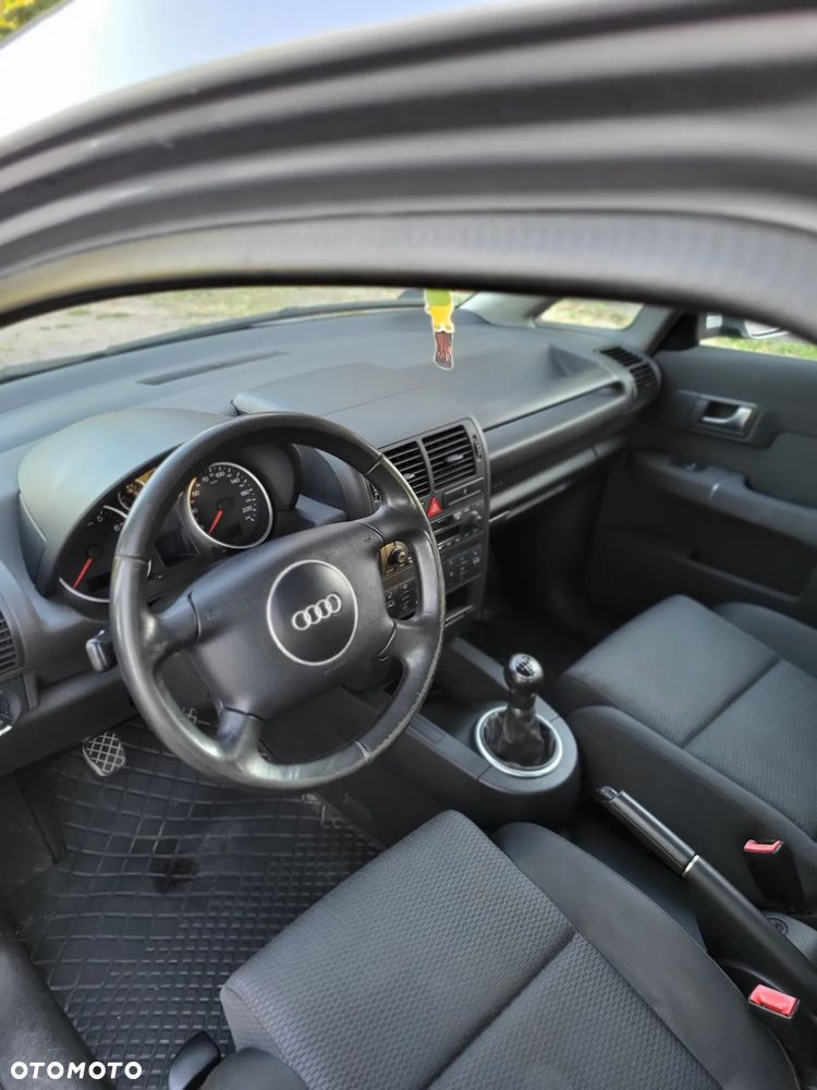 Audi A2 1.6 - 14
