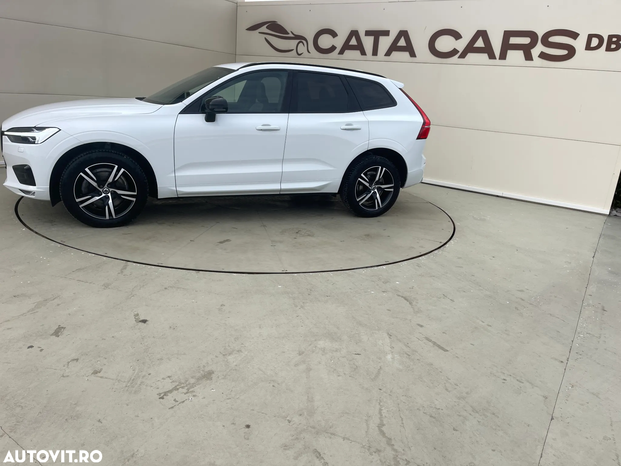 Volvo XC 60 B4 MHEV R-Design - 6
