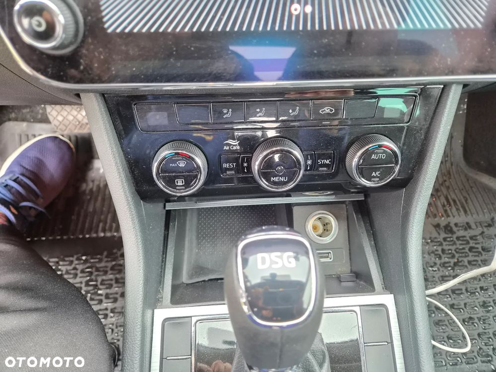 Skoda Superb 1.6 TDI Ambition DSG - 19