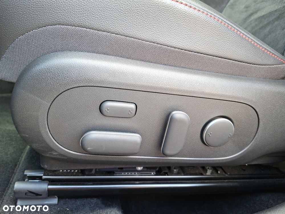 Hyundai Kona 1.6 T-GDI DCT N Line - 28