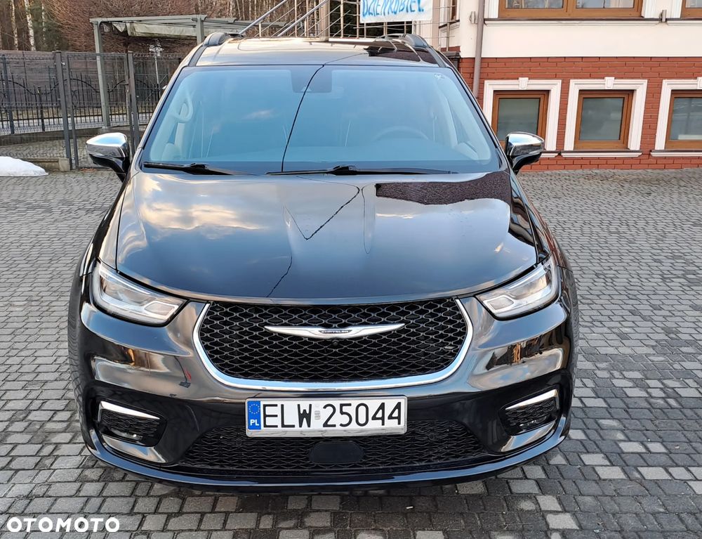 Chrysler Pacifica - 26