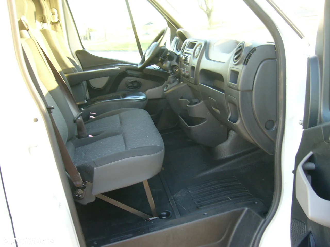 Opel Movano L2H2 2,3 dci 100Ps EURO5 - 19