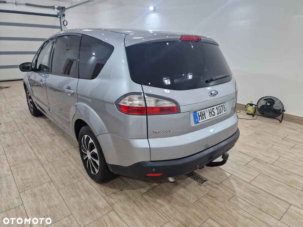 Ford S-Max 2.5 Titanium - 16