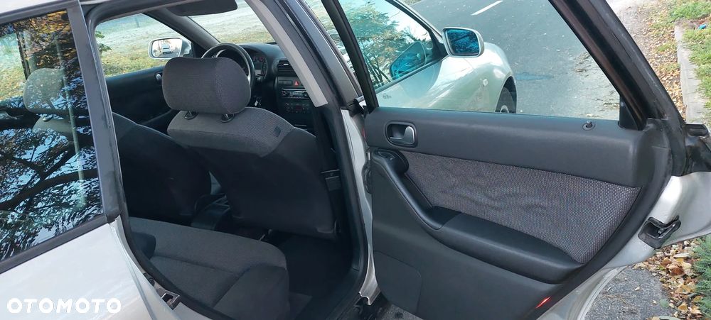 Audi A3 ver-a3-1-6-ambiente - 20