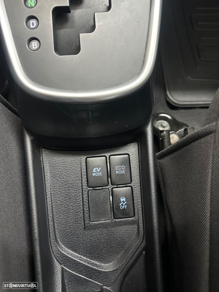 Toyota Yaris 1.5 HSD Active - 22