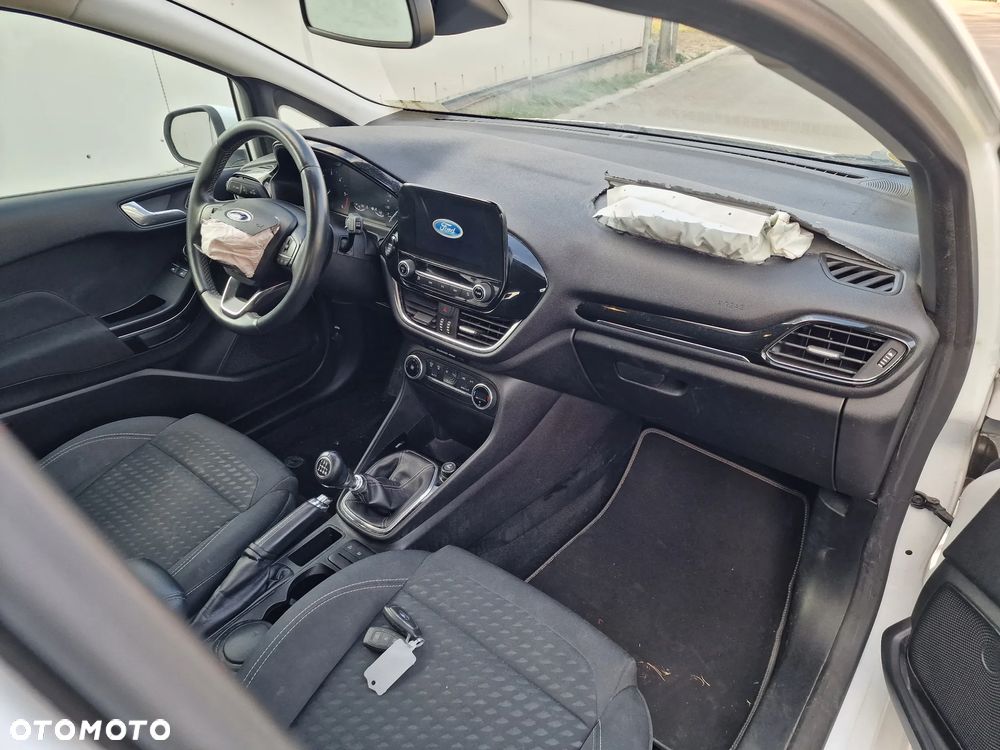 Ford Fiesta - 23