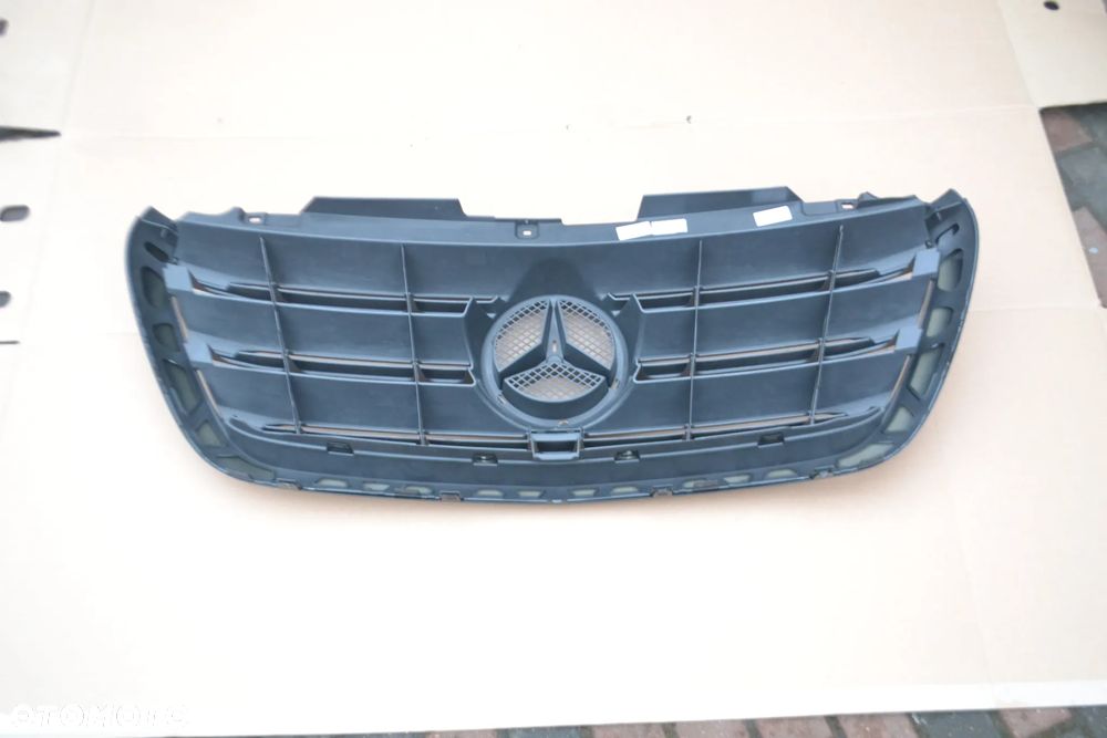 MERCEDES SPRINTER W907 907 W910 910 Gril Grill atrapa Przednia Przód Chłodnicy  NOWA RAMKA - 5