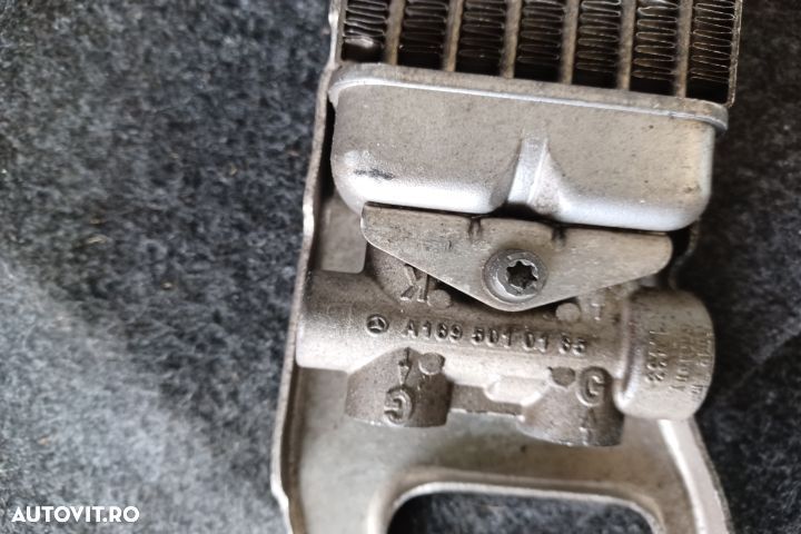 Radiator racire ulei 2.0 CDI A1695000200 2.0 CDI A1695000200 Mercedes - 6