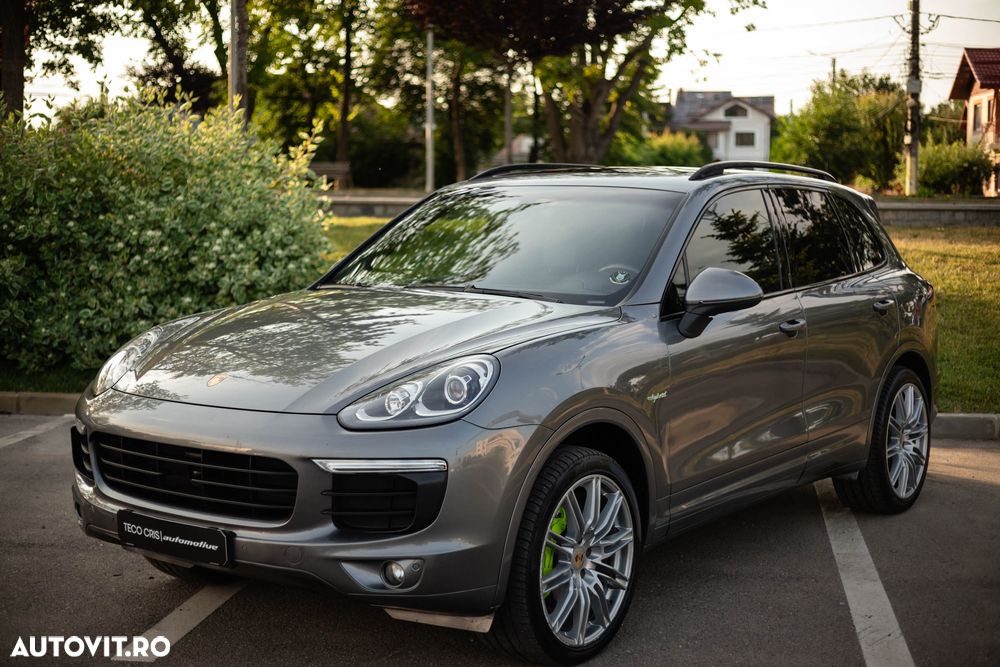 Porsche Cayenne - 25