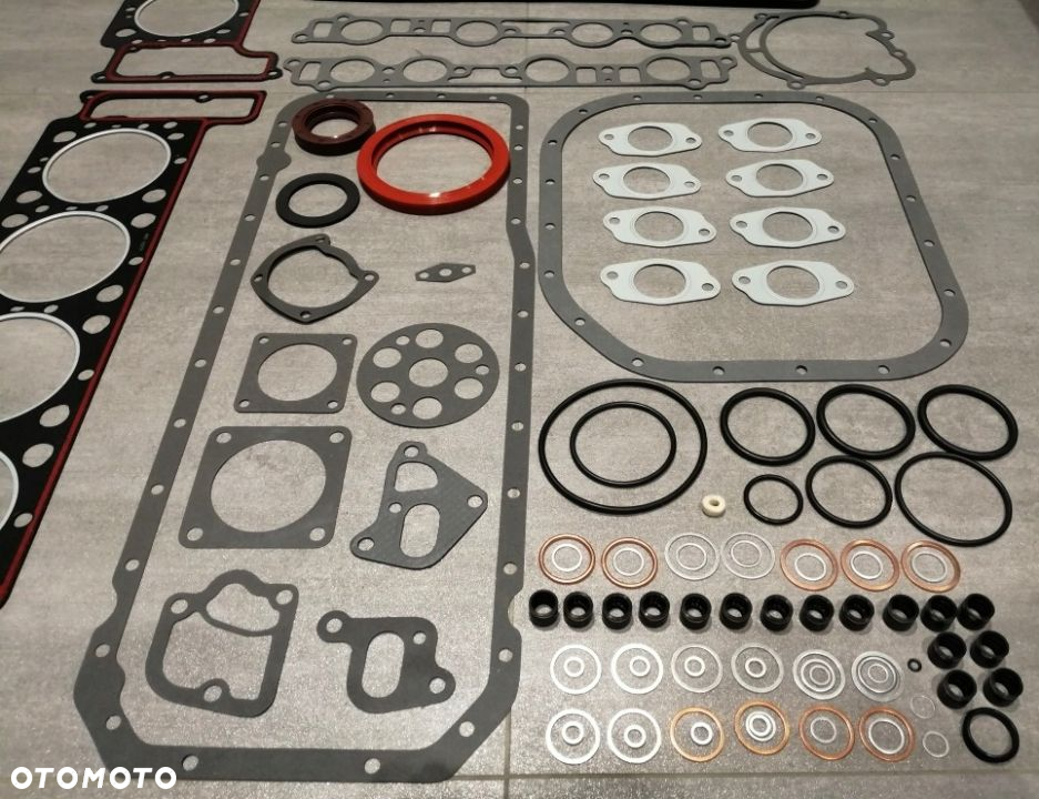 USZCZELKI MERCEDES M116 W108 R107 W107 W111 COUPE - 2