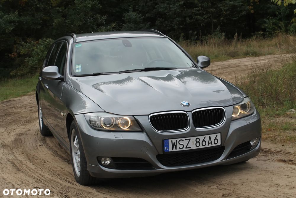 BMW Seria 3 318d DPF Touring Edition Exclusive - 3