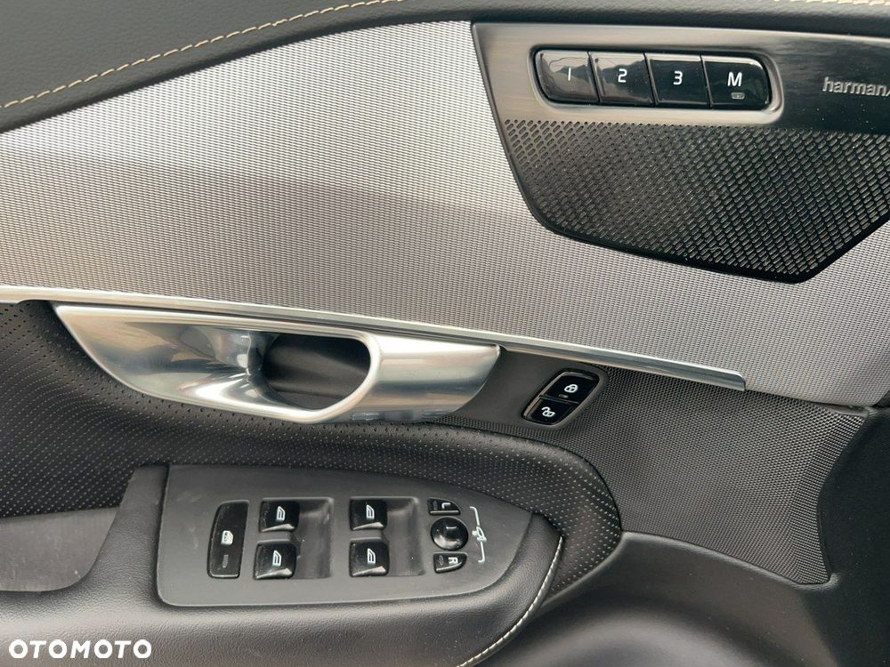 Volvo XC 90 - 14