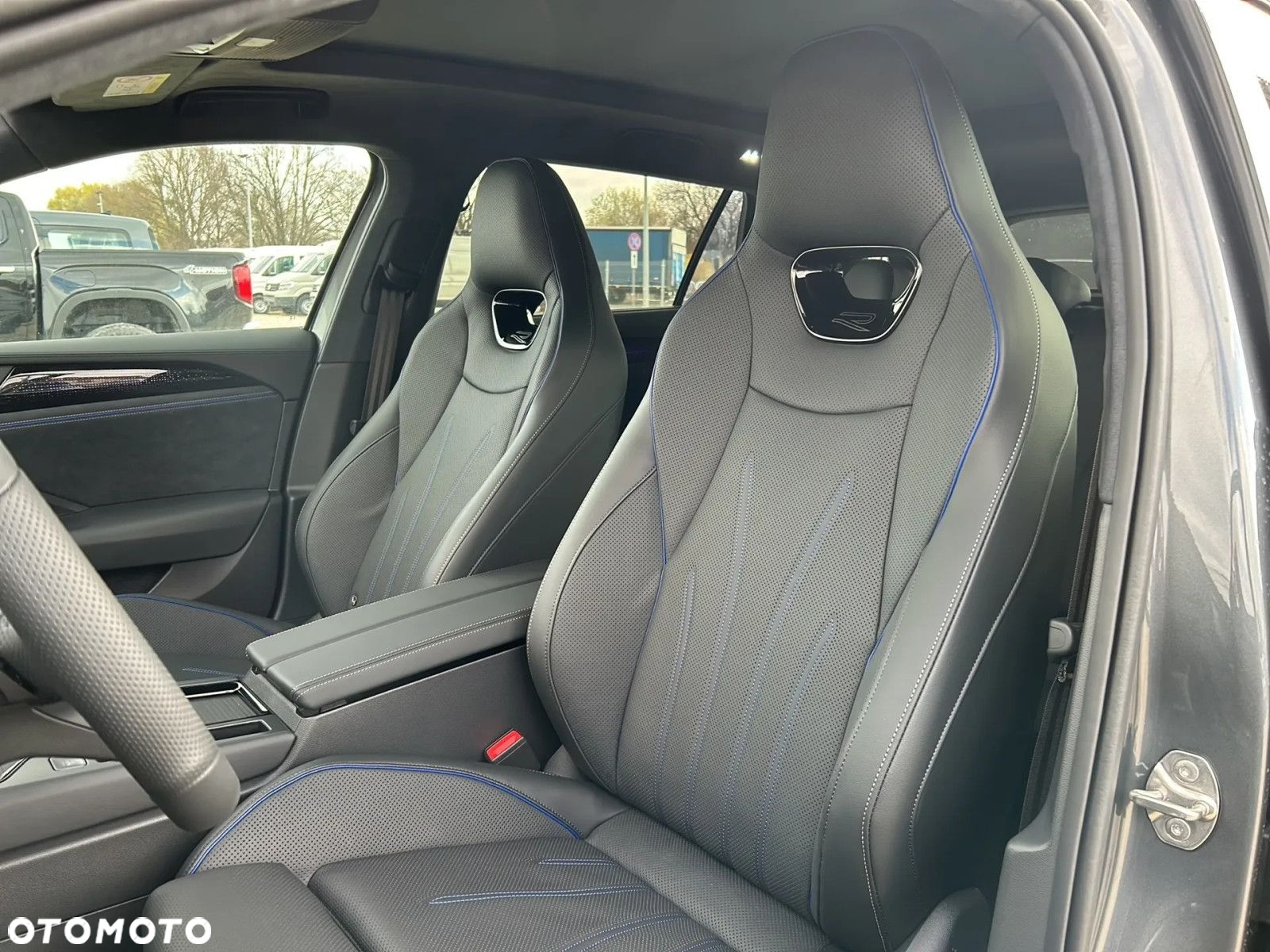 Volkswagen Passat - 6