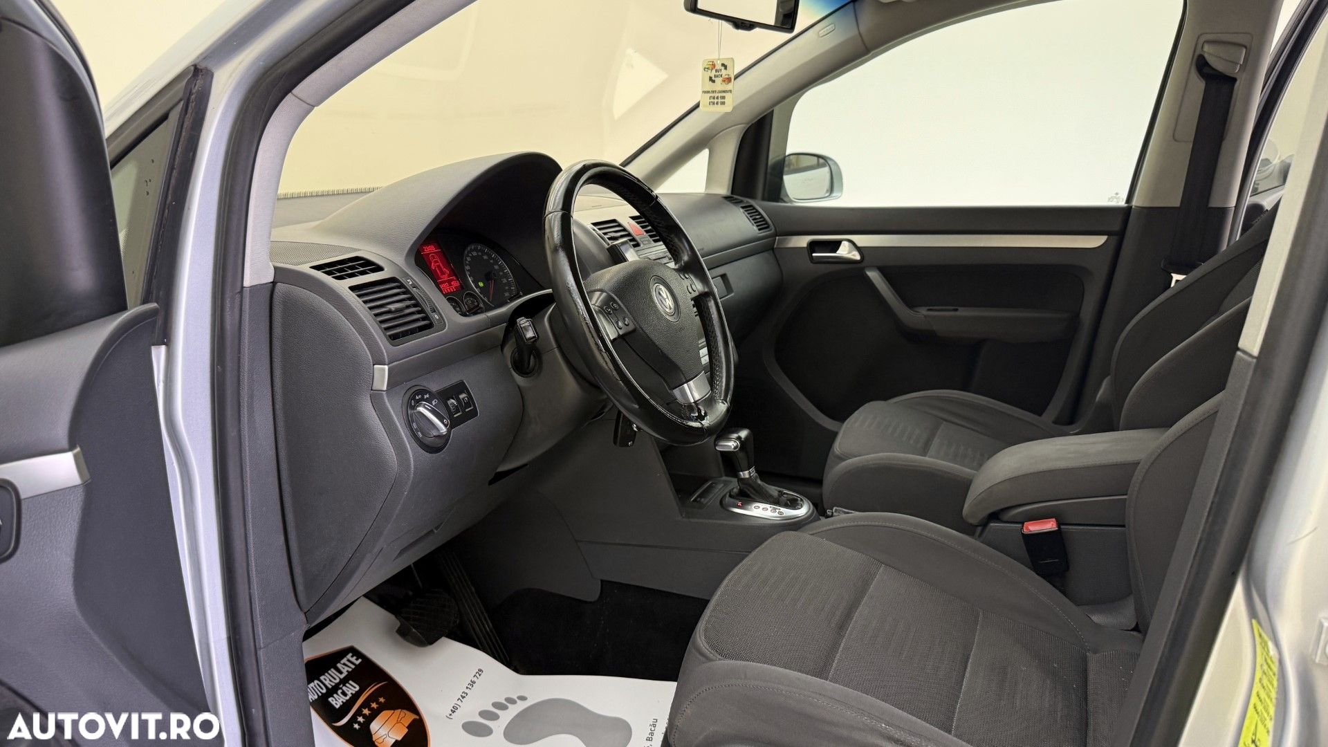 Volkswagen Touran 2.0 TDI DPF Highline DSG - 12
