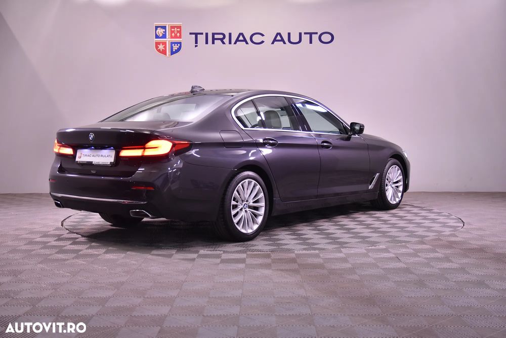 BMW Seria 5 520i Aut. - 6