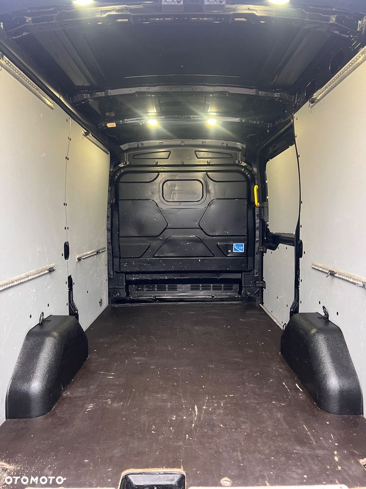 Ford Transit - 20