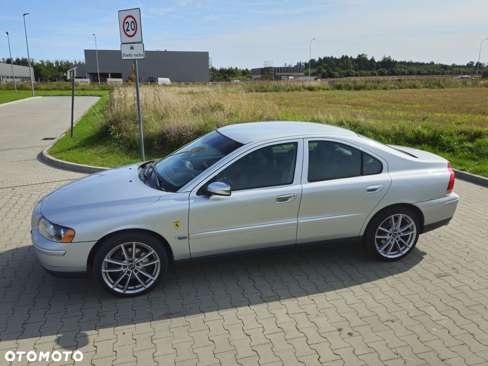 Volvo S60 2.4D5 Momentum - 3