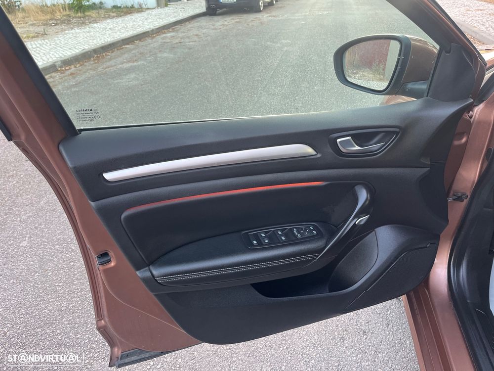 Renault Mégane 1.5 Blue dCi Intens EDC - 19