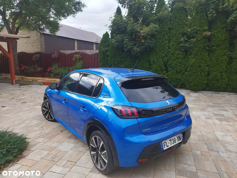 Peugeot 208 - 18