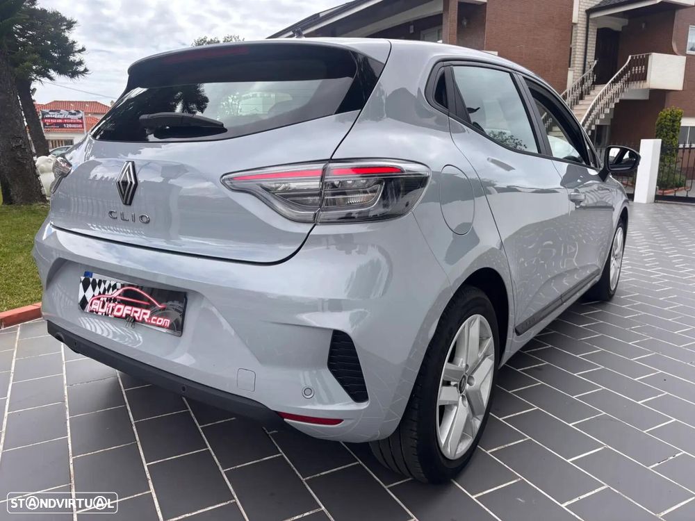 Renault Clio - 12