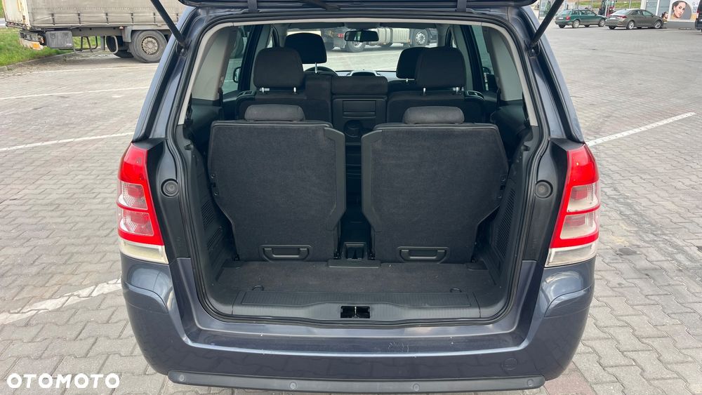 Opel Zafira - 12