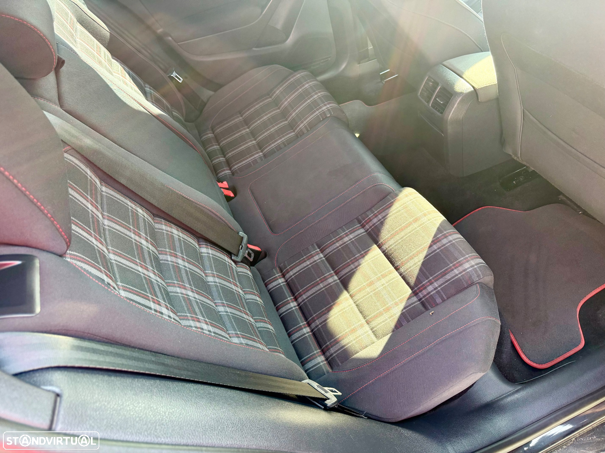 VW Golf 2.0 TSi GTI - 8