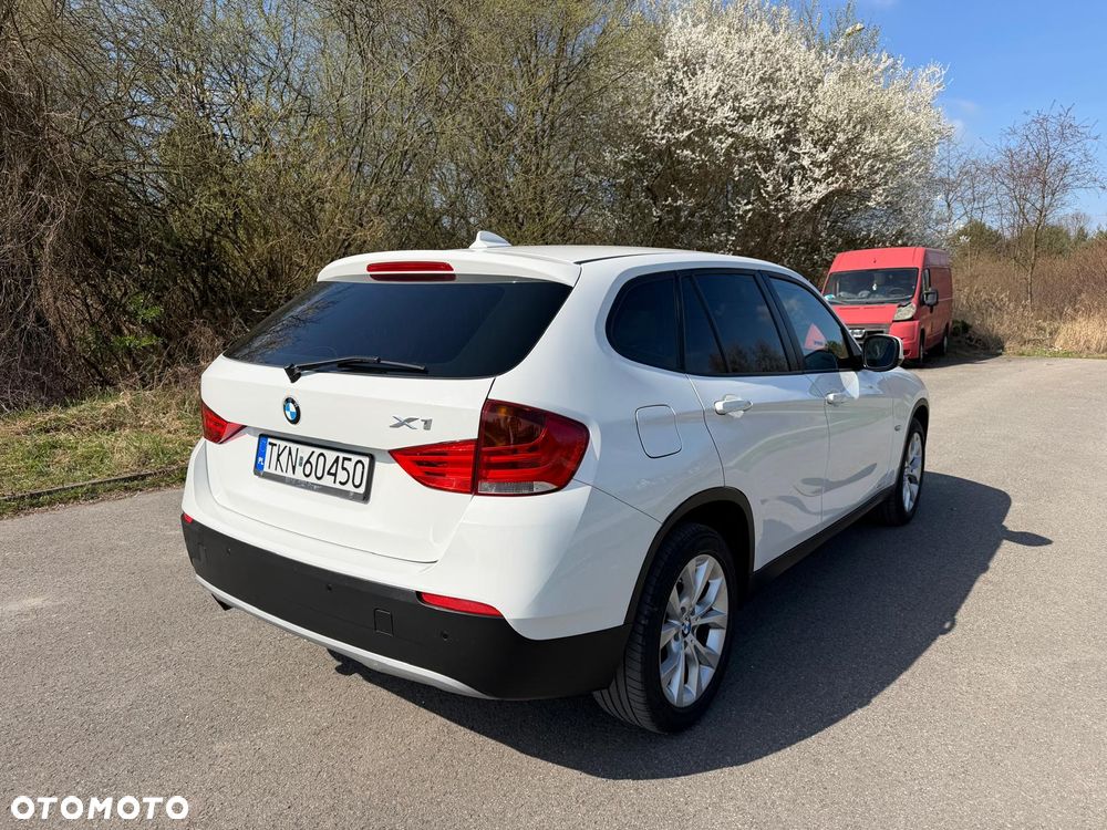 BMW X1 sDrive18d Sport Line - 25